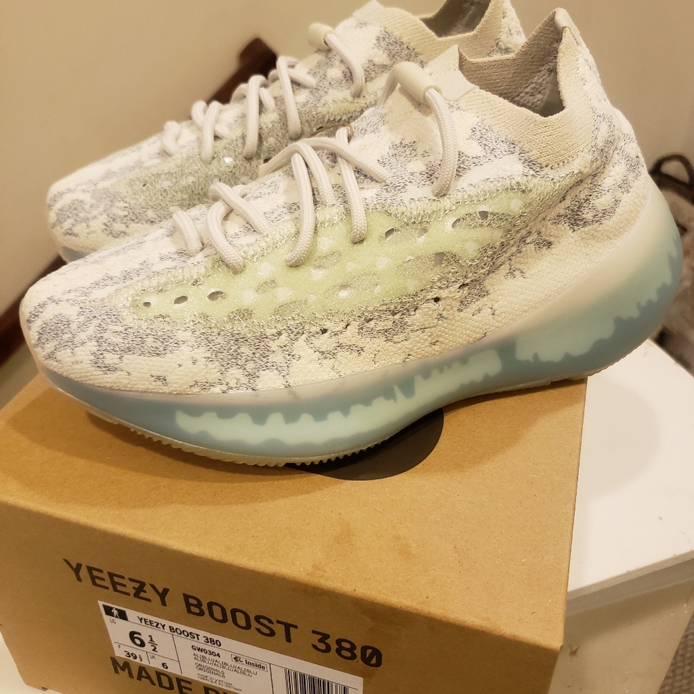 Yeezy Boost 380 - Picture 10 of 11